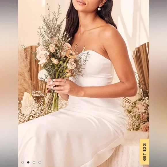 SOLD Lulu’s Satin Wedding Gown - Picture 10 of 10